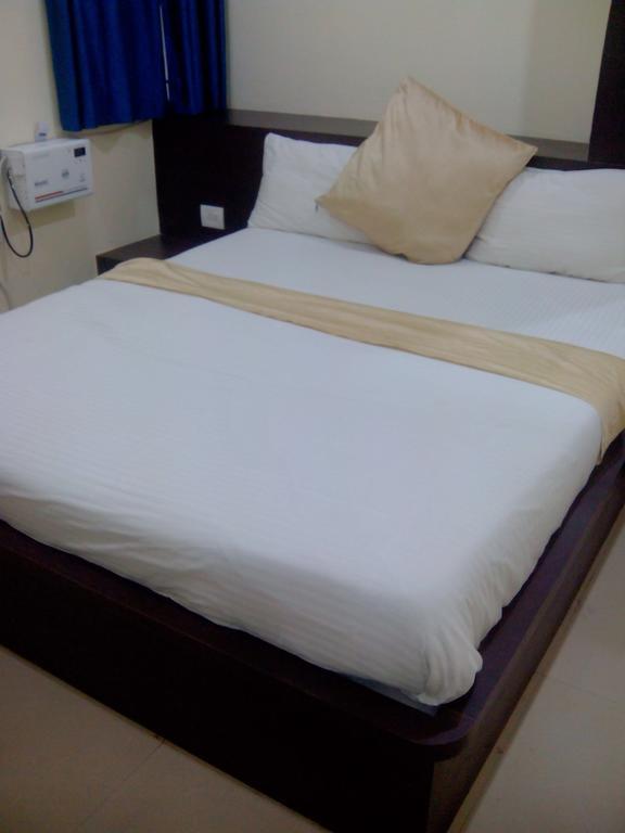 Hotel R K International Lucknow Bilik gambar